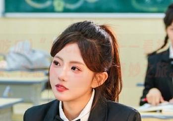 “17c吃瓜”——看视频、吃瓜、体验人生百态的奇妙之旅。