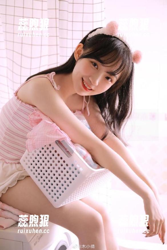 赶快下载17c黑料中心苹果版，今天的瓜会不会又甜又涩？
