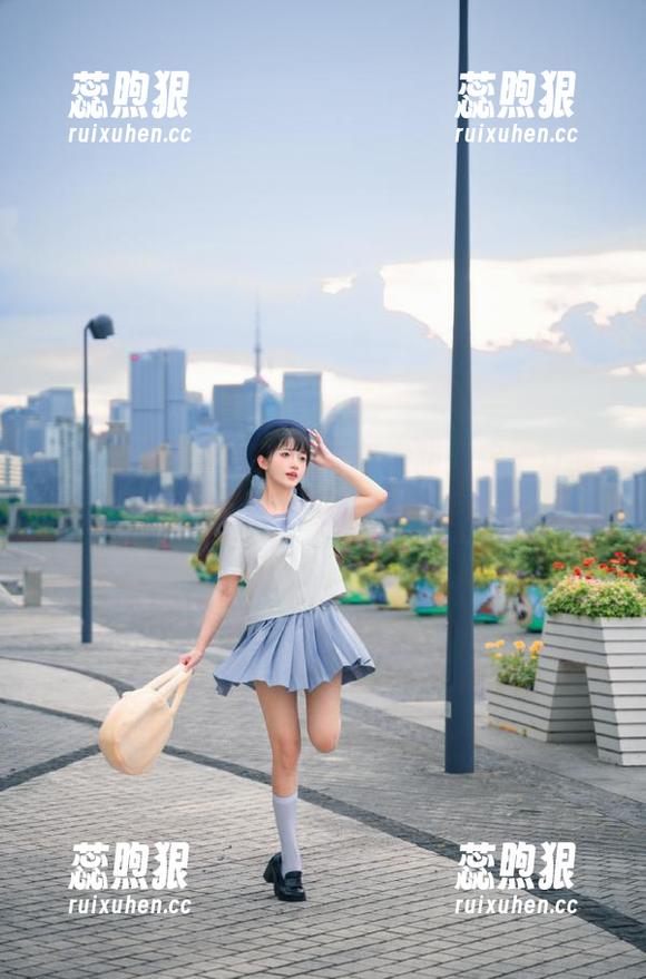 17吃瓜网 17吃瓜网苹果版:终于让我在吃瓜的同时也能顺便刷手机啦!