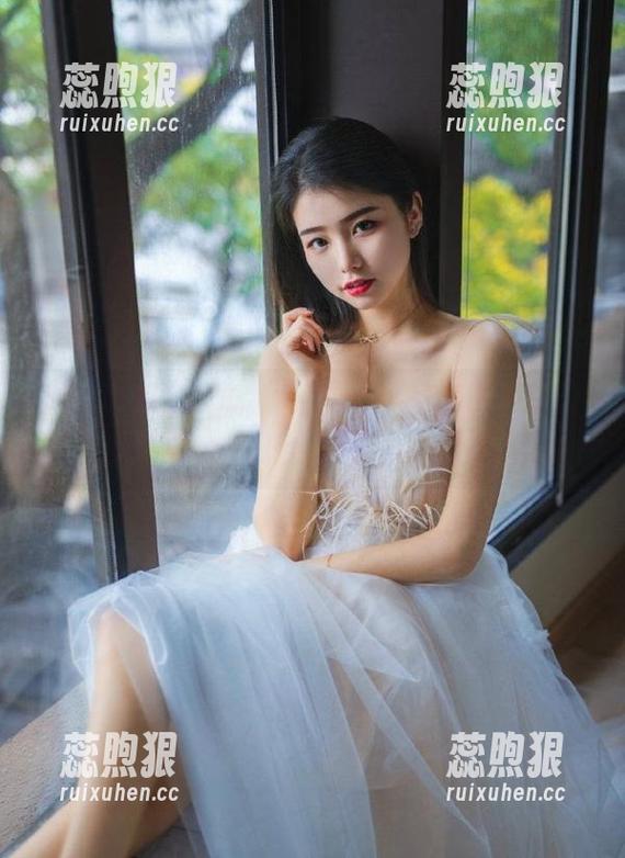 51吃瓜苹果版下载，快来瓜田里捡漏！你永远不知道下一颗是什么味！