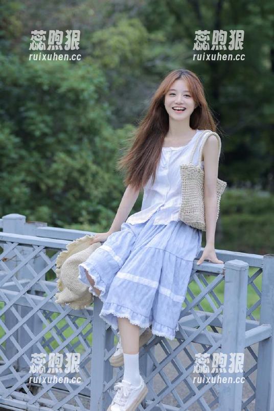 赶紧点击链接，51吃瓜陪你探索今日瞬间，保证瓜吃到你停不下来！