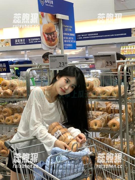 吃瓜小分队，51吃瓜网明星黑料入口来啦，快带上瓜子准备围观！