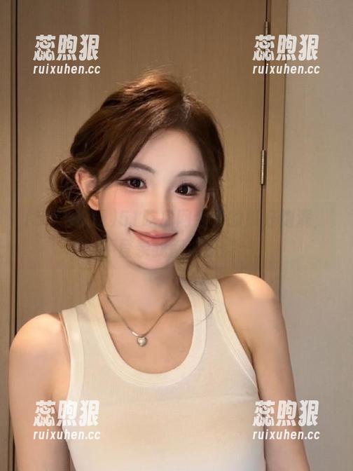 51吃瓜网今天的瓜好饱满，不登录我都心慌慌…