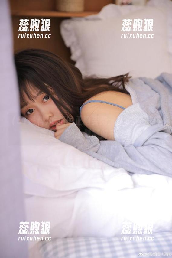 吃瓜的正确姿势：锁定51黑料首页，24小时随时来吃！