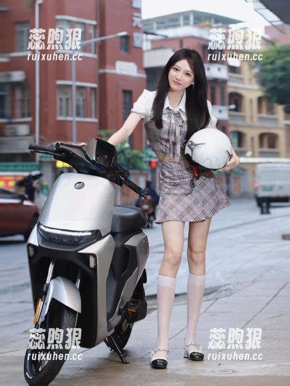 今天的瓜比我昨晚的梦还离奇，快下载91中心来查证！