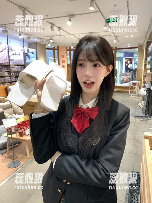 91今日吃瓜官网：今天的瓜又甜又酸，想知道他们的“心”事吗？