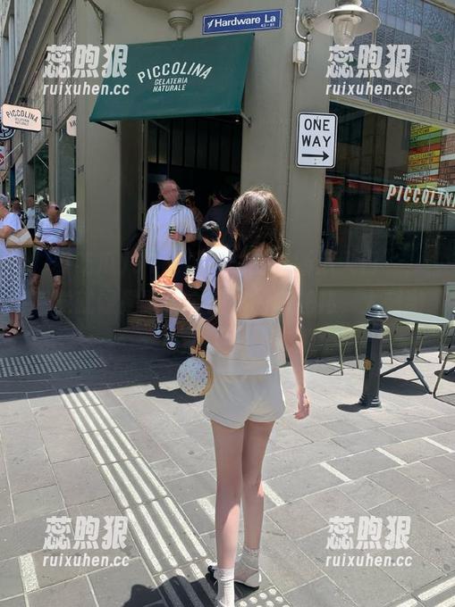 91吃瓜网站的“新瓜入口”，感觉就像是逛了个隐秘的乌托邦，太刺激了！
