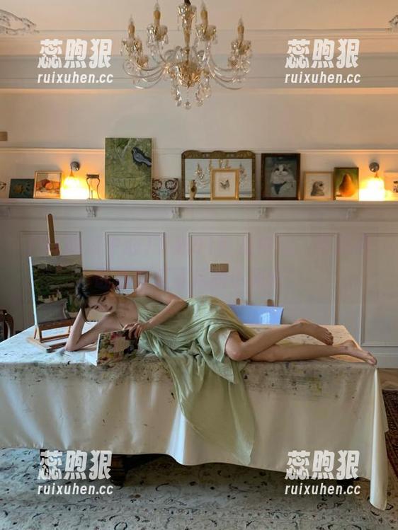 下载91吃瓜中心，带你见证那些瓜背后的小秘密！