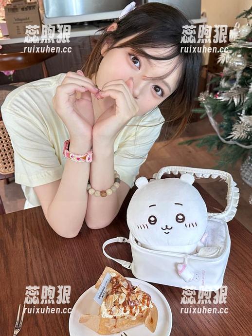 91吃瓜中心官网上演真人秀，答案就藏在这里，谁志愿做吃瓜群众？