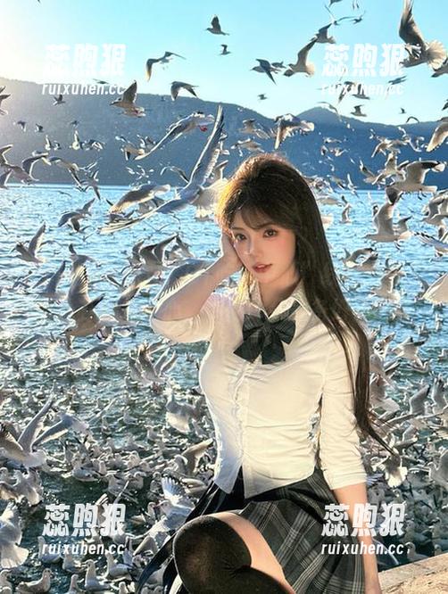 91吃瓜中心 “91吃瓜中心”线路:今天的八卦分发中心,你的耳朵准备好了吗?