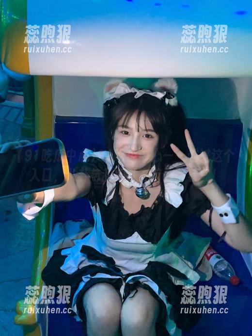 91吃瓜中心——越过这个入口，八卦与甜蜜就在前方等着你！