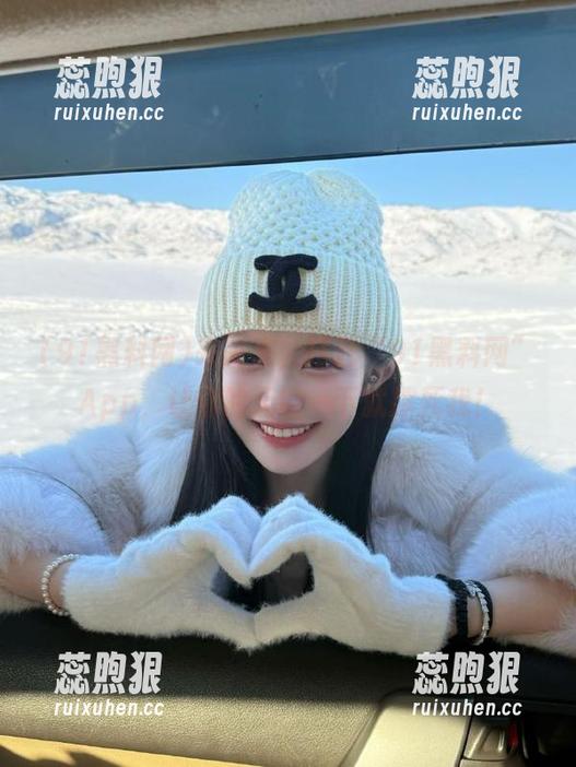 来来来，打开“91黑料网”App，让你的无聊一下就撑死我！