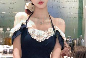 91黑料网的链接像个黑洞，让我不自觉陷进去，真的出不来了！