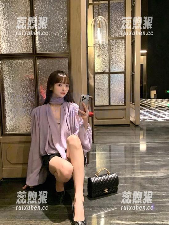 登录cg网的感觉，仿佛打开了一个神秘的箱子，里面都是别人的故事和小秘密。