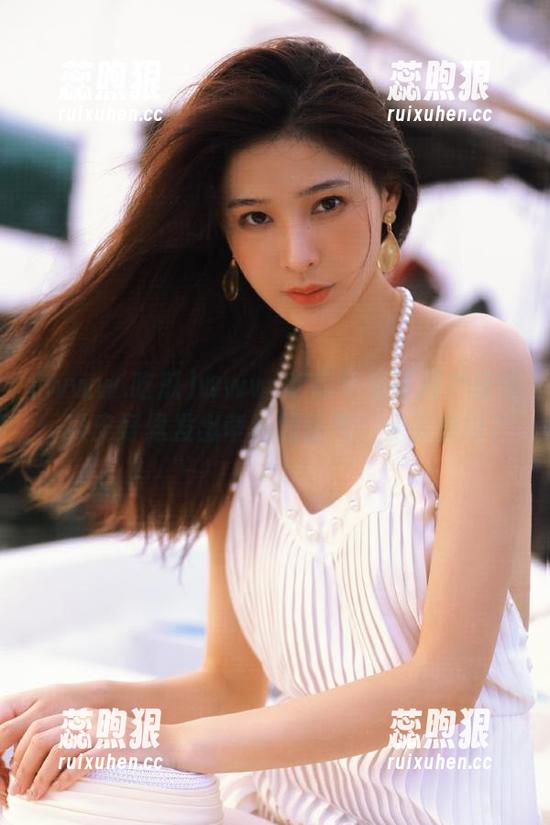 www.吃瓜苹果版用户反馈：瓜皮好像发出奇妙的香气，是真的吗？