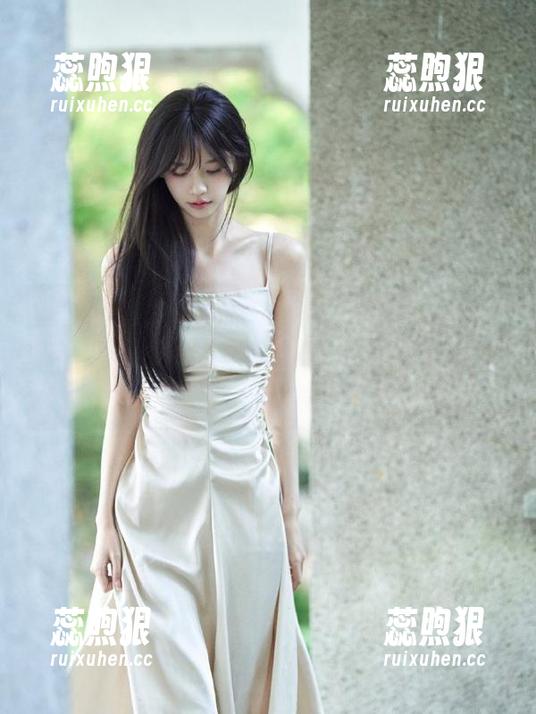 苹果的果皮剥了，万篇长征-黑料不打烊xgg.su苹果版来啦，瓜吃得我口水直流！