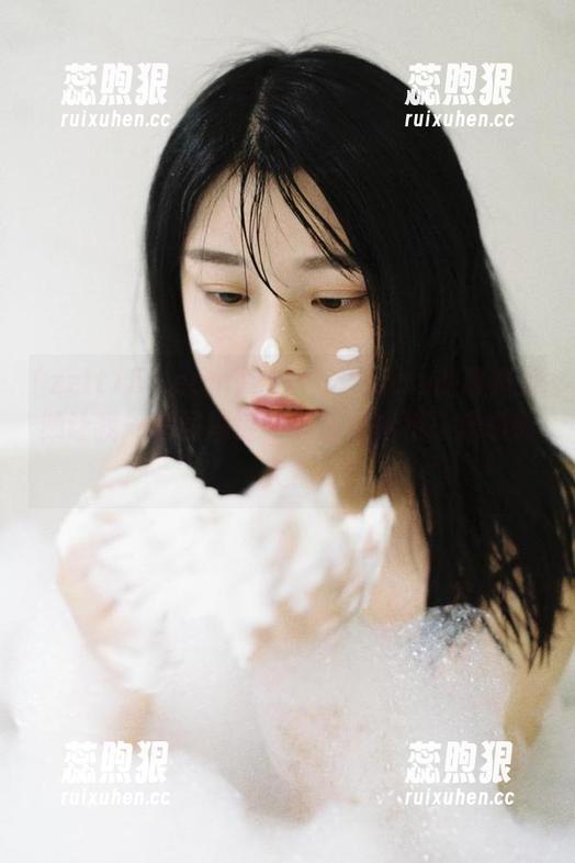 zztt155.ccm的黑料视频让我一瞬间震惊，难道是真相总是最刺人？
