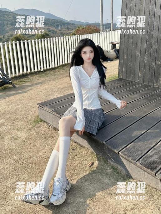 不得不关注！zztt155.ccm最新黑料抓住了我的眼球～
