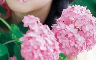 zztt11视频中的少男少女们，简直是看戏的最佳人选！