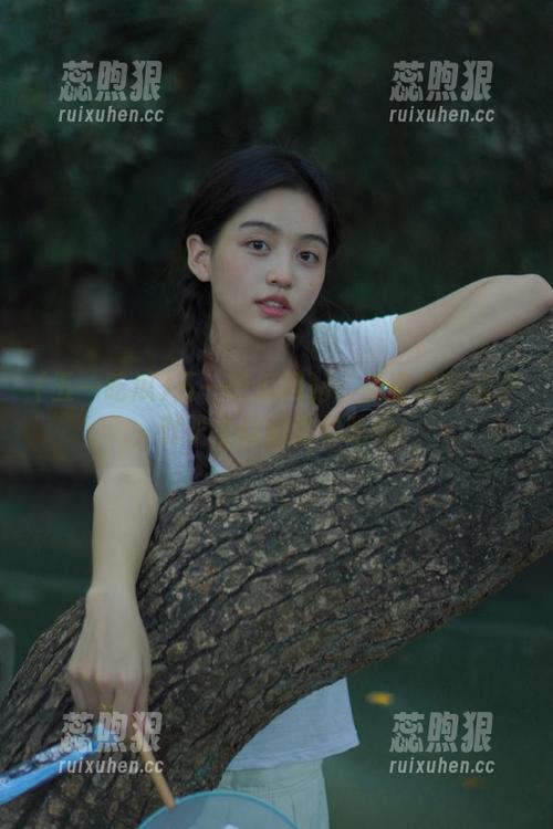 五一吃瓜网站：免费观察到手，肚子里的瓜也要吃饱！