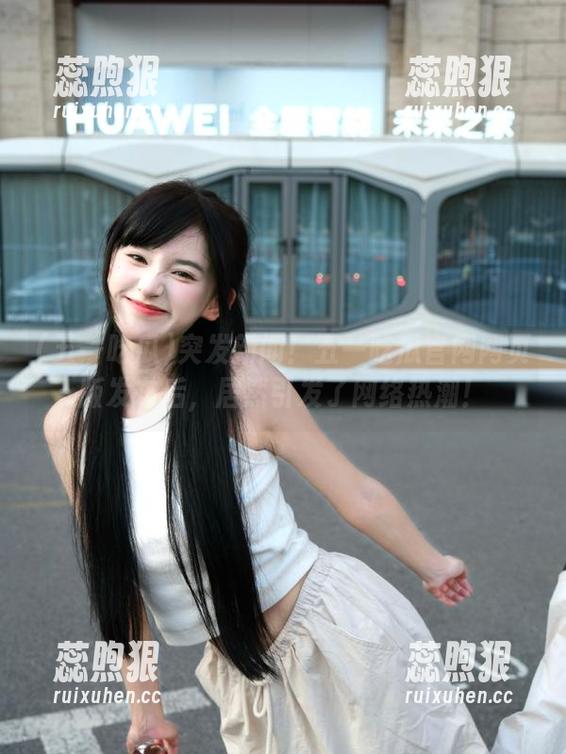 突发新闻！五一吃瓜官网网页版发布后，居然引发了网络热潮！