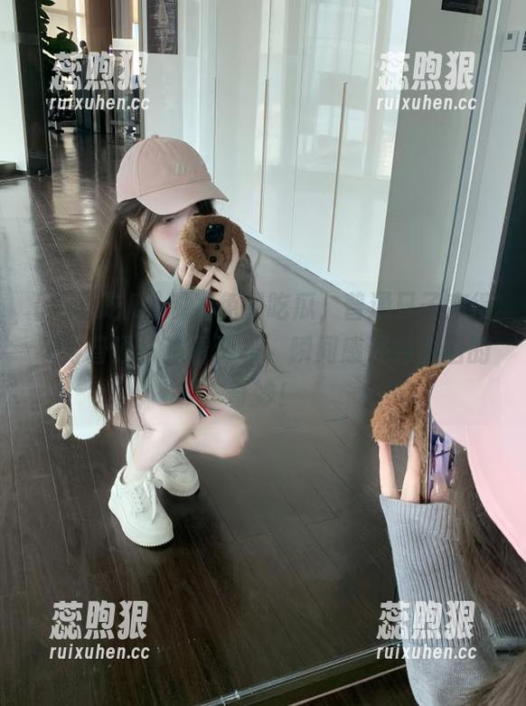 观看免费吃瓜，普通日子变得不再普通，边看边乐，瞬间感受到生活的奇妙！