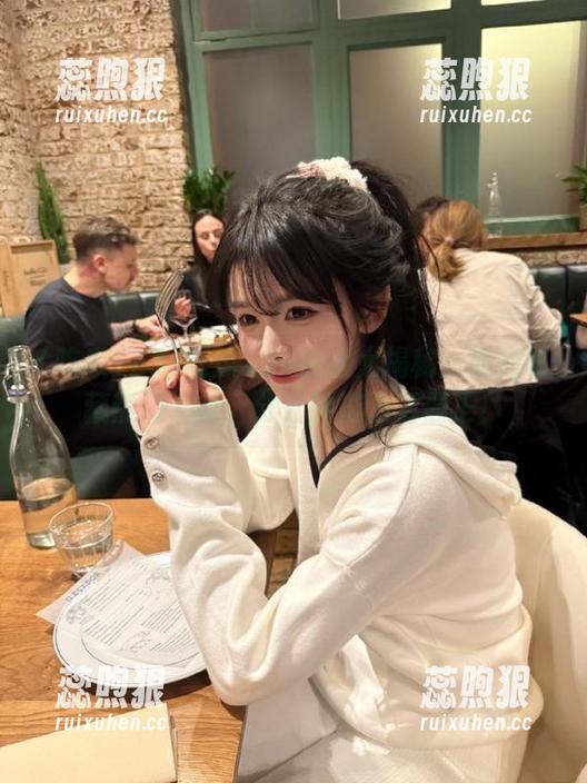 吃瓜123超话大揭秘：如何收藏热门八卦，分分钟成为话题王！