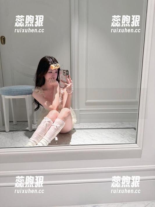 黑料缤纷，吃瓜不打烊，分享你的看法，别客气！