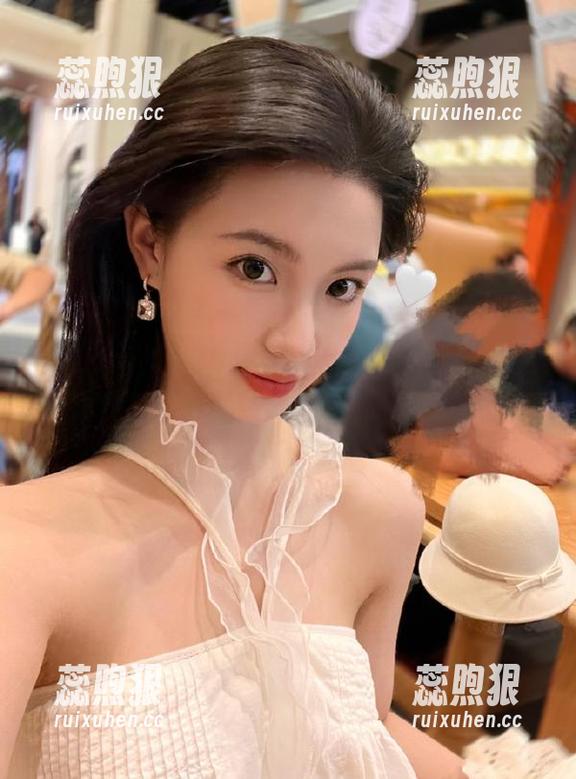 吃瓜网网址为啥总让我停不下来，这个app搞得我晚上都睡不着？