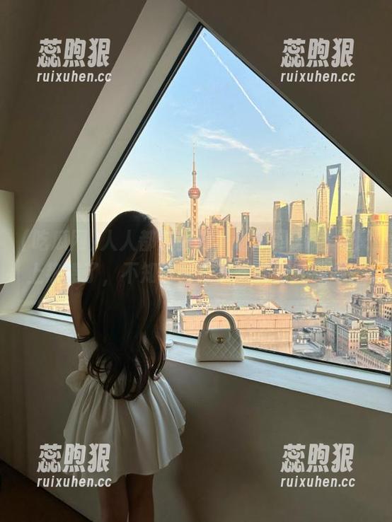 人人都在围观，吃瓜网91官网又上热搜了，不知道今天又是什么戏码呢？