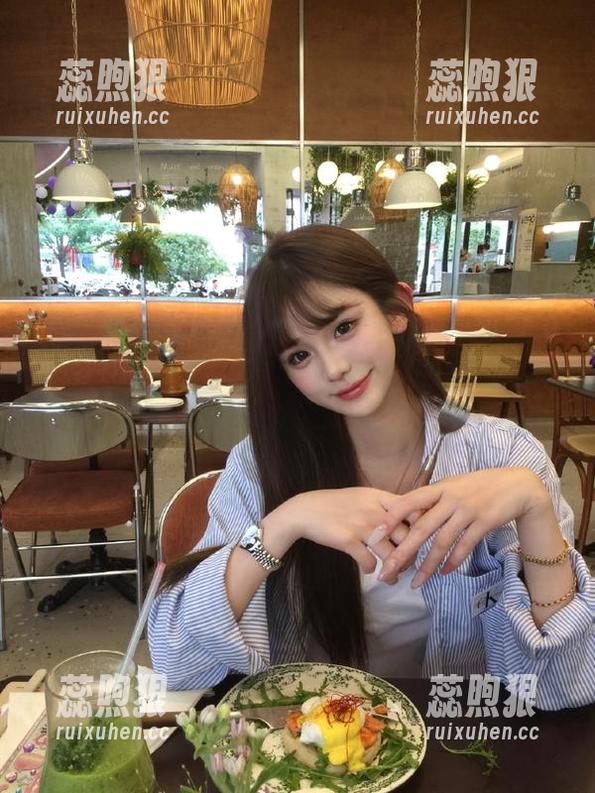 吃瓜网t7wcc发布：秋天的小秘密，真相在这里慢慢发酵…
