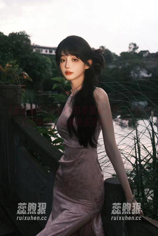 最新51扒哥黑料测评：一口一口挖黑料，轻松快乐不如鲨鱼梨！