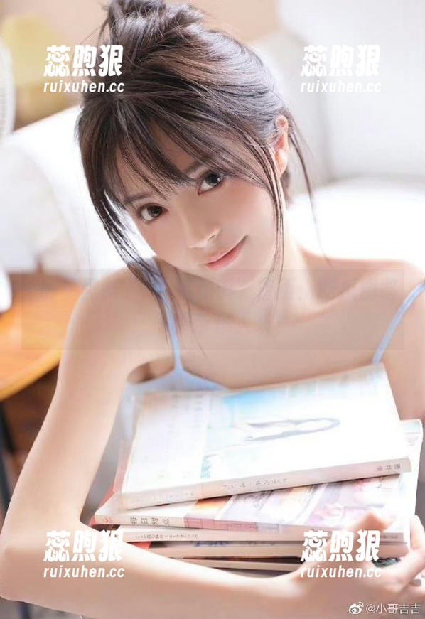 “明星黑料”首页：吃瓜图鉴：一秒带你入坑！