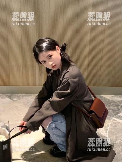 这才是“海角吃瓜”网站的真谛：一边吃瓜，一边发现自我，我也是个故事！