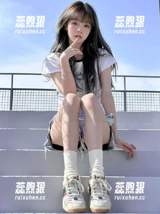 黑料不打烊：听说我的吃瓜资源是免费的，暴露了个姓氏！