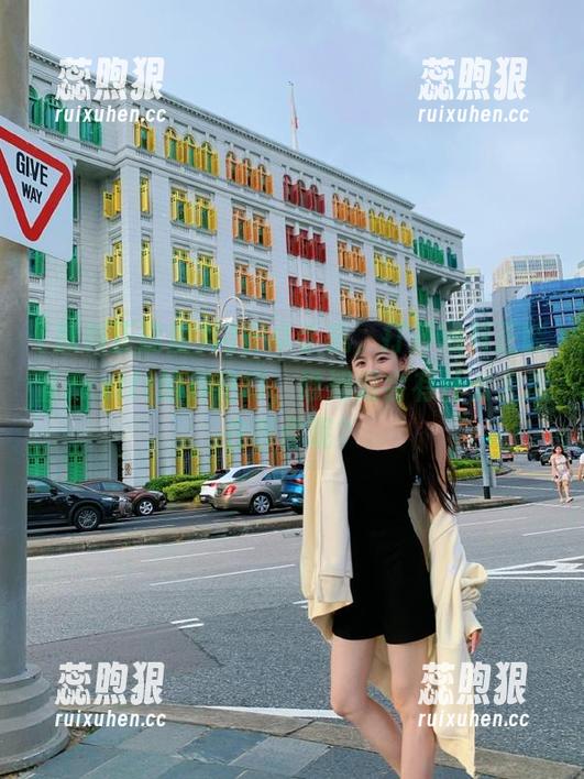 用安卓手机，打开黑料正能量zzzttt的传送门，谁知道会有什么大瓜在等你呢？