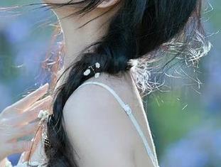 在线热议：黑料网站上，美女们的真实与幻想交织！