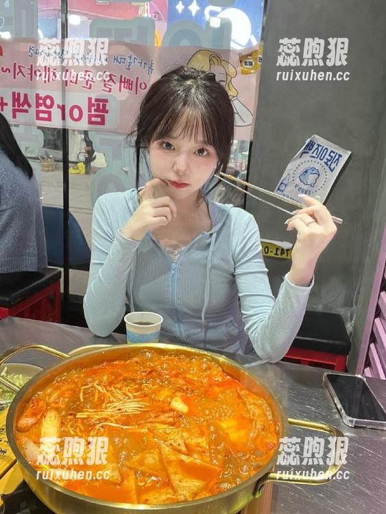 黑料网老司机42，直达你的猎奇心理，真的是心情的调味剂！
