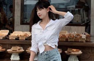 “黑料网老司机42”app，有点小色的小秘密，我的红灯笼快挂上了