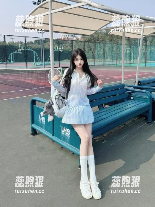 “黑正能量料”的入口真是多姿多彩，每一步都像走进一场迷雾的冒险，真没想到会这样好玩！